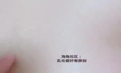 真实母子乱luan伦骚妈妈趁家人睡着穿上丝袜主动来献逼内射对白精jing彩