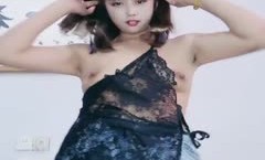 颜值不错的骚女露脸黑丝激ji情大秀，全程露脸淫语不断道具不停抽𝕄𝕚𝕤𝕤𝔸𝕍[chou]插骚穴，淫水好多精jing彩刺激听狼友指挥不要错过