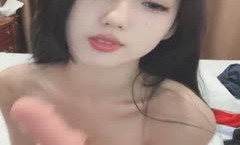 9分颜值极品女神！甜美性感又迷人！振动棒吸吮一脸骚，性感黑丝美腿，无毛美穴，假屌骑乘位