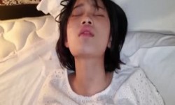 强迫少女学生做[zuo]爱并录像！不听话的话就曝光！只能乖乖被肏