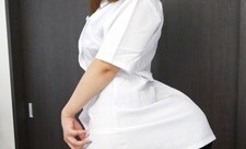 我穿着工作服进行了角色扮演 南里奈