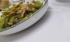 想草自己的妹mei妹mei11给兄弟们发一个给妹mei妹mei下药的视频