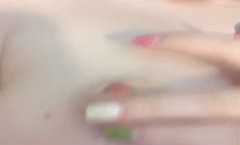 奶子跟逼逼都很嫩的小童童精jing彩大秀直播诱惑，露脸情趣护士装，揉奶玩逼给狼友看粉[fen]穴特写，精jing彩又刺激别错过