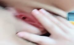 年轻嫩neng妹mei子一个人MissAV-18 Video在家偷偷躲到卧室中露脸自[zi]慰三点全露，超级粉嫩鲜鲍鱼