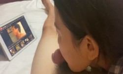 《解锁❤️网红私拍》Kimimon露脸私拍能口能干能调教花样百出无水原版-这个乡下女人真会舔tian，而且她的水也很多。