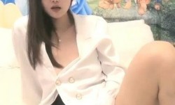95雅妍高gao颜值美少妇和炮友啪pa啪，69姿势口交开档肉丝上位骑乘，搞完休息下再来第𝕄𝕚𝕤𝕤𝔸𝕍-🔞官网二炮