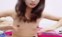 身𝕄𝕚𝕤𝕤𝔸𝕍shen材好棒瘦瘦的美少妇大黑牛自[zi]慰刺激阴蒂，想要高潮了全裸热舞