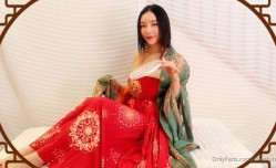 美艳版的妩媚娘，皇上今晚會翻我牌吗？