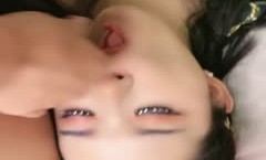 颜值御姐精jing彩演绎，全程露脸群P淫𝕄𝕚𝕤𝕤𝔸𝕍[ying]乱，AV级大作嘴里叼两根鸡巴下面还被舔tian逼，让几个小哥吃奶玩逼草嘴刺激