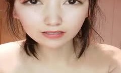 小小酥：我第𝕄𝕚𝕤𝕤𝔸𝕍-🔞官网一次摸你们男人的器官，他抓着我的手又抓了两下，一下去就插进去了，当时我的下边已经湿了，很痛，弄不过他啊