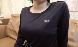这就是令和美女的极致「什么都不加什么都不减」欢喜欢喜欢喜的视觉！！！cd1。