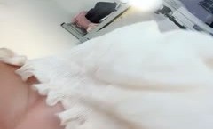 可爱新人主播妹mei子，穿的内裤还是透明，毛毛都看的一清二楚，胸不大不小，掰开逼逼很漂亮的粉色小蝴蝶
