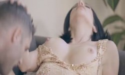 后妈MissAV-18 Video在沙发被内射 ‘继母性教育系列’ S6：E6的!